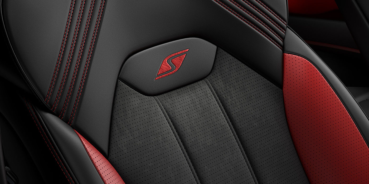 Bentley Beijing - Wukesong Bentley Bentayga S seat with detailed red Hotspur stitching and black Beluga coloured hide. 